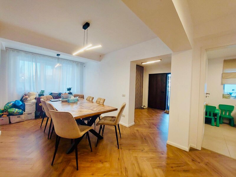 Fundeni, Dobroesti, Bucuresti Sector 2, proprietar, vila in complex.